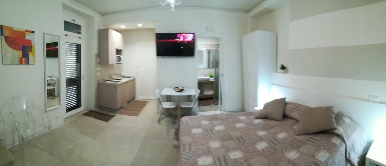 Guest House B&B Via Marina 雷焦卡拉布里亚 外观 照片